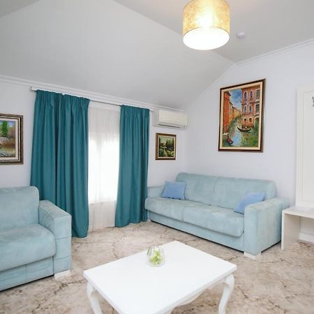 ART Hotel Tirana Bagian luar foto