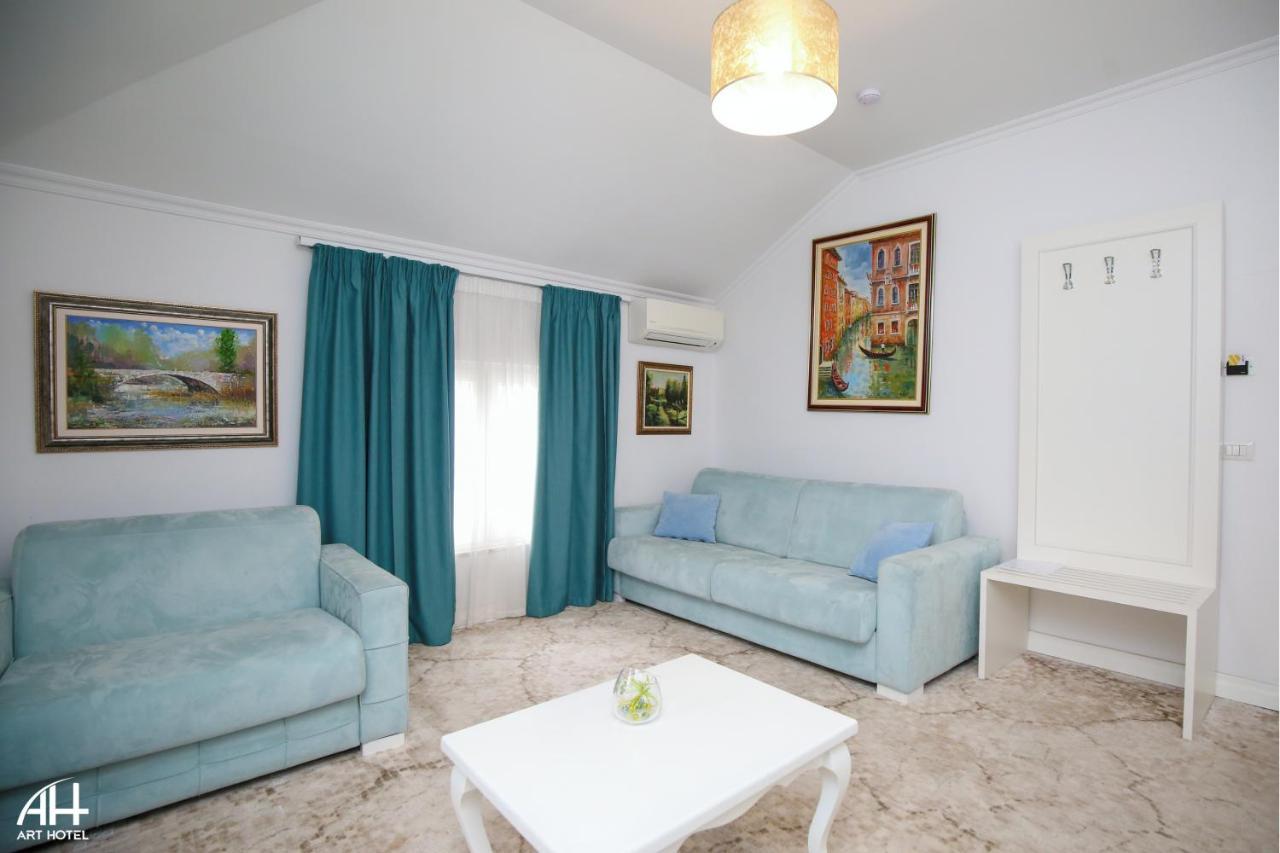 ART Hotel Tirana Bagian luar foto