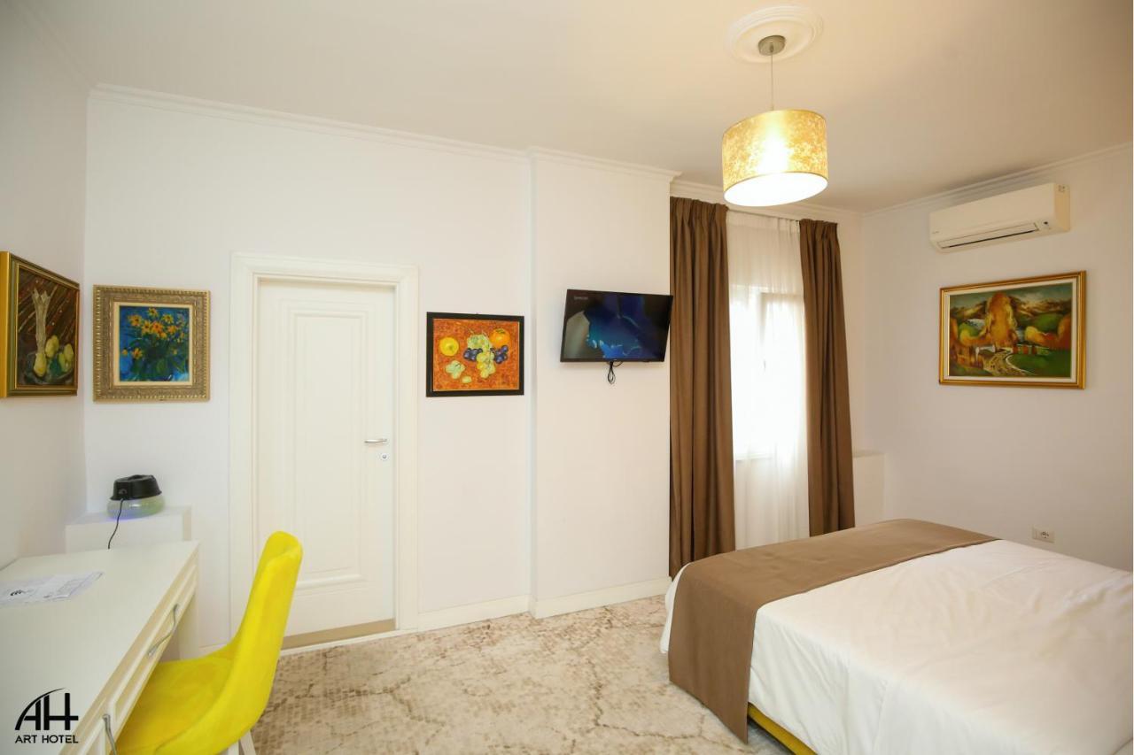 ART Hotel Tirana Bagian luar foto