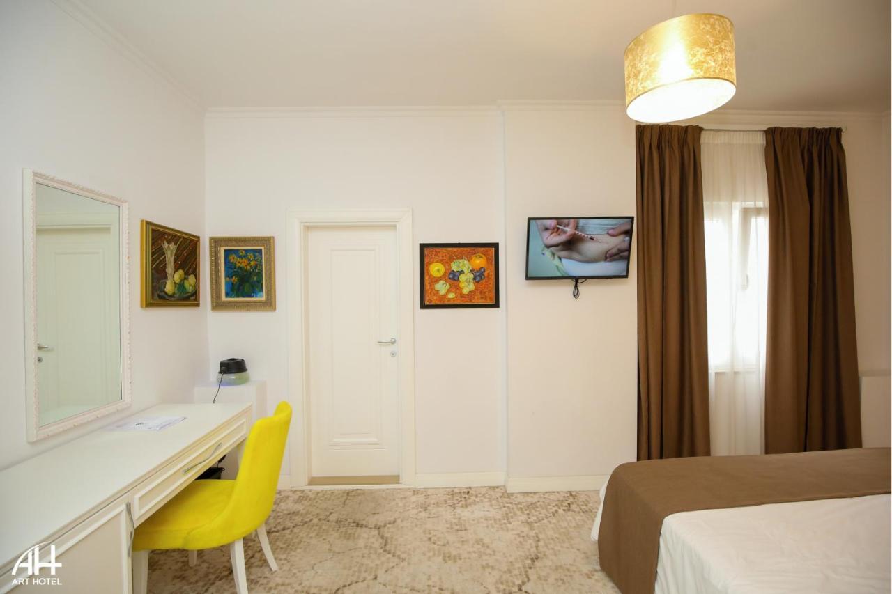 ART Hotel Tirana Bagian luar foto