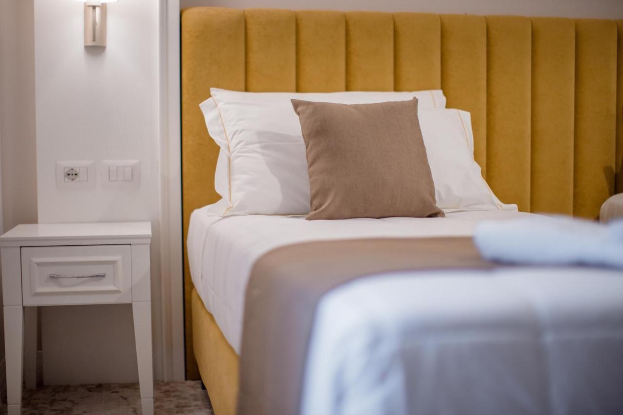 ART Hotel Tirana Bagian luar foto
