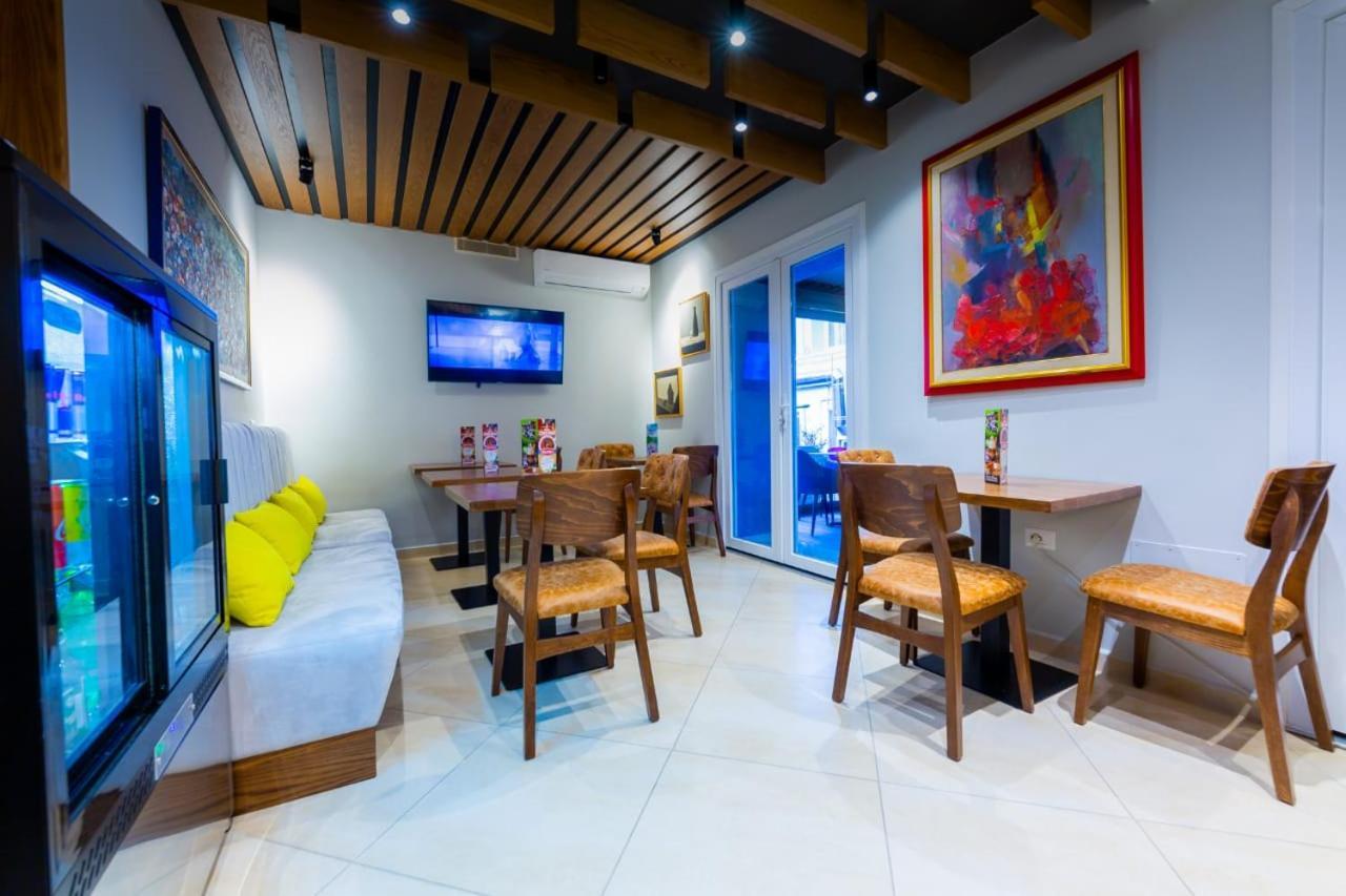 ART Hotel Tirana Bagian luar foto