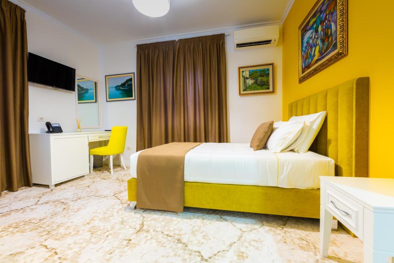 ART Hotel Tirana Bagian luar foto