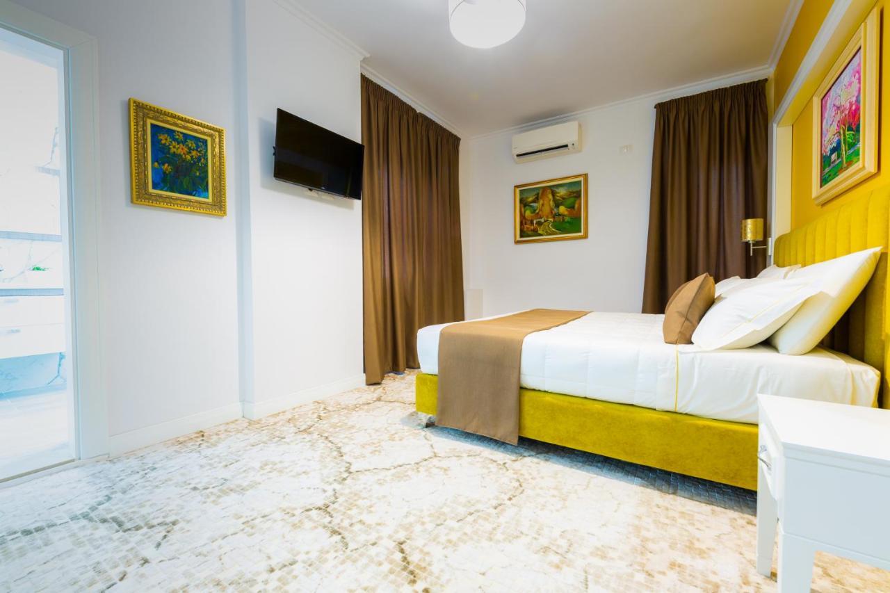 ART Hotel Tirana Bagian luar foto