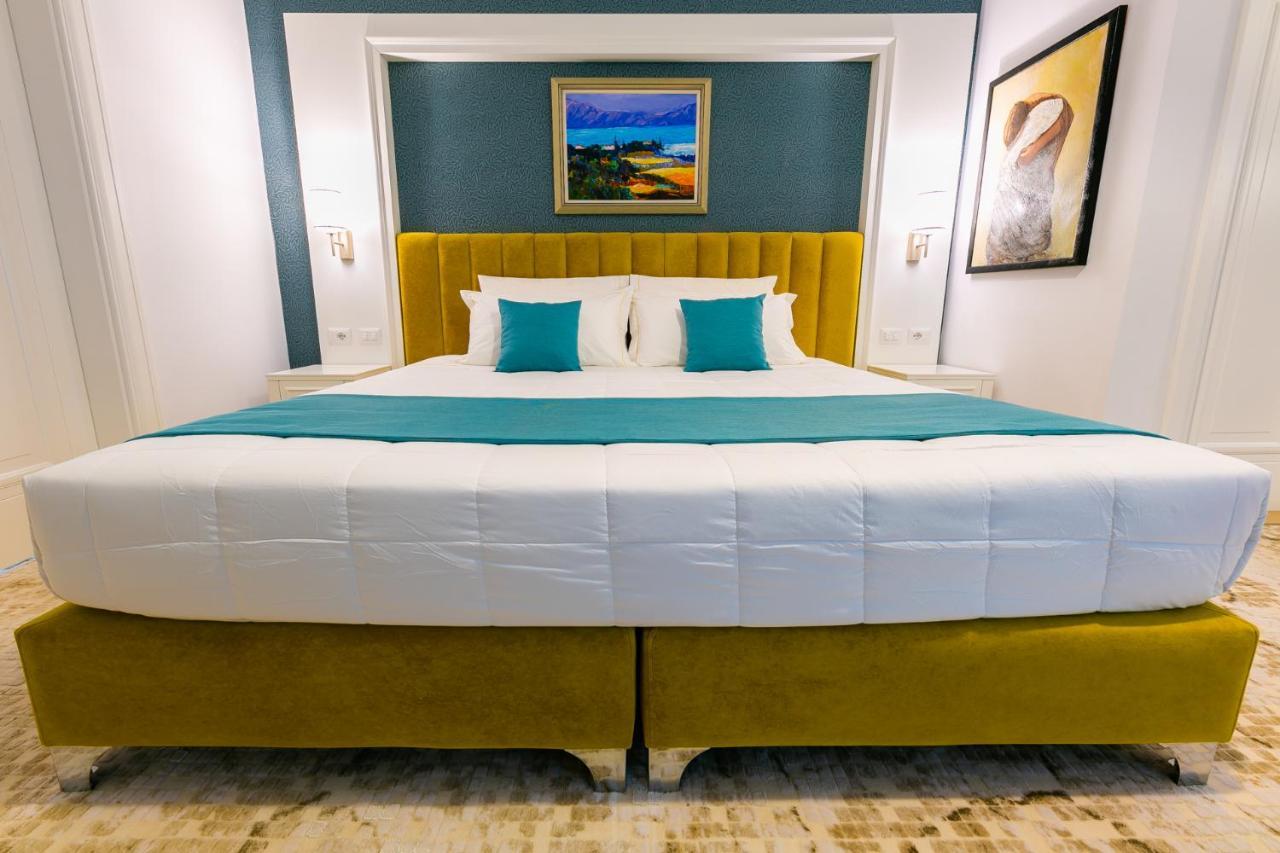 ART Hotel Tirana Bagian luar foto