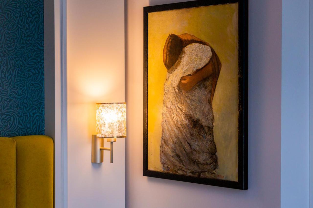 ART Hotel Tirana Bagian luar foto